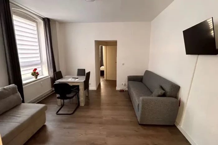 Wohnung Erdgeschoss mit Parkplatz Wohnbereich