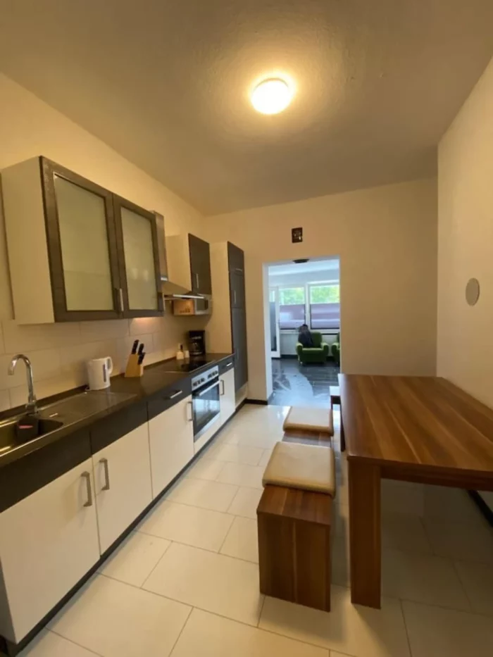 Wohnung mit 2 Bädern und guter Anbindung Küche