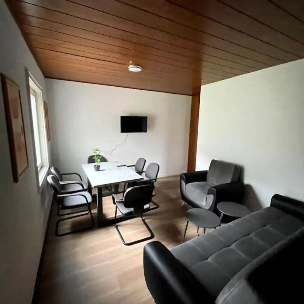 Wohnungsfoto – 4-Zimmer-Wohnung mit Garten